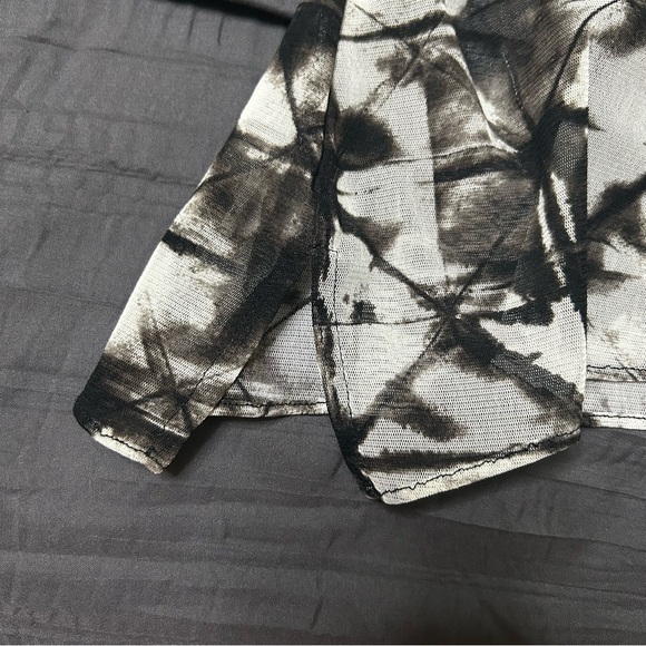 NWOT Alfani Women’s Black and White Abstract Sleeveless Blouse Top Boho Sz 0X - Picture 11 of 12